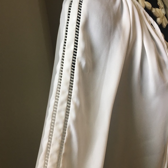 Beautiful white blouse - excellent  condition - Picture 4 of 6